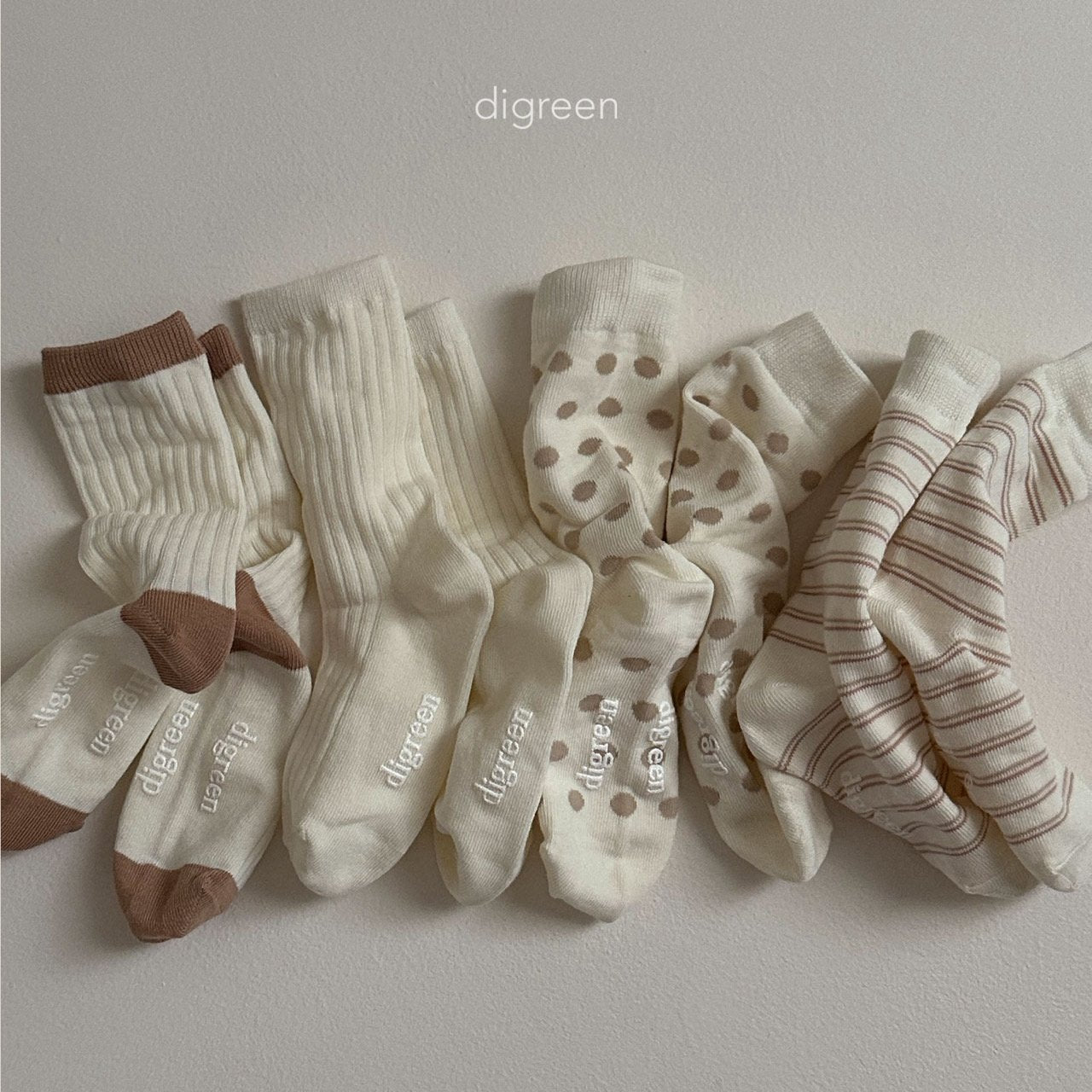 Together Cream Sock Set