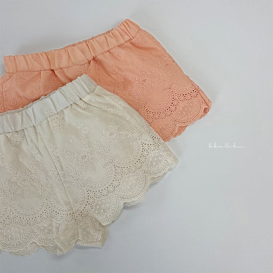 [Bbo N Chu] Biscuit Lace Shorts