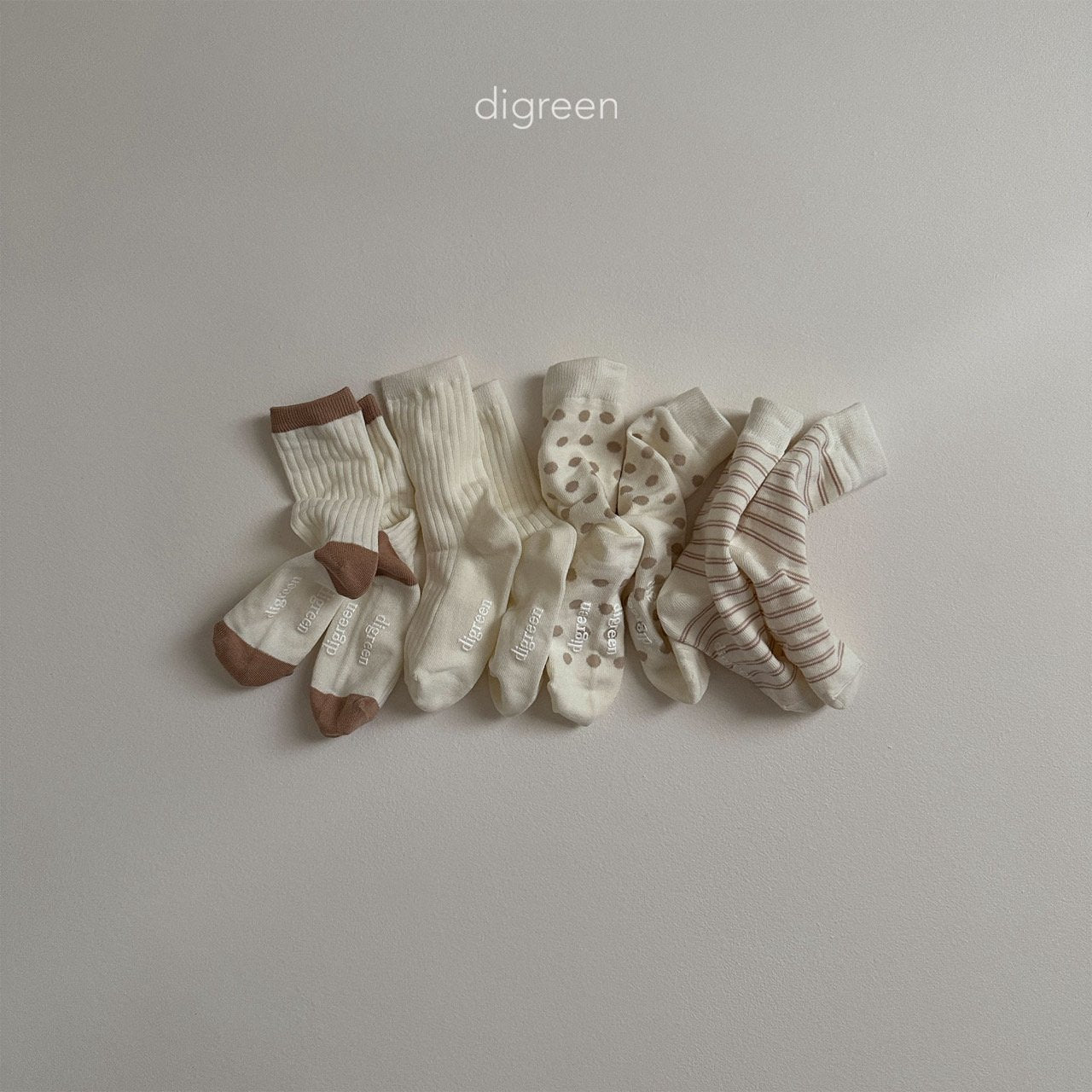 Together Cream Sock Set