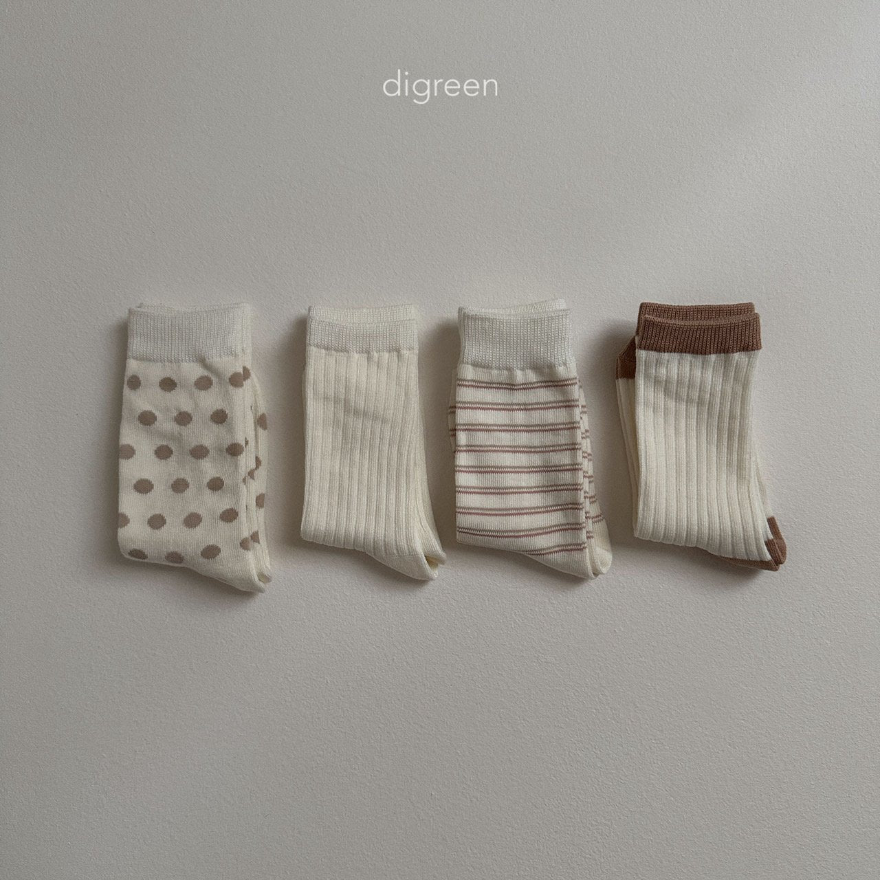 Together Cream Sock Set