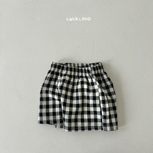 Check Shorts [Black/L(4-5yr)]