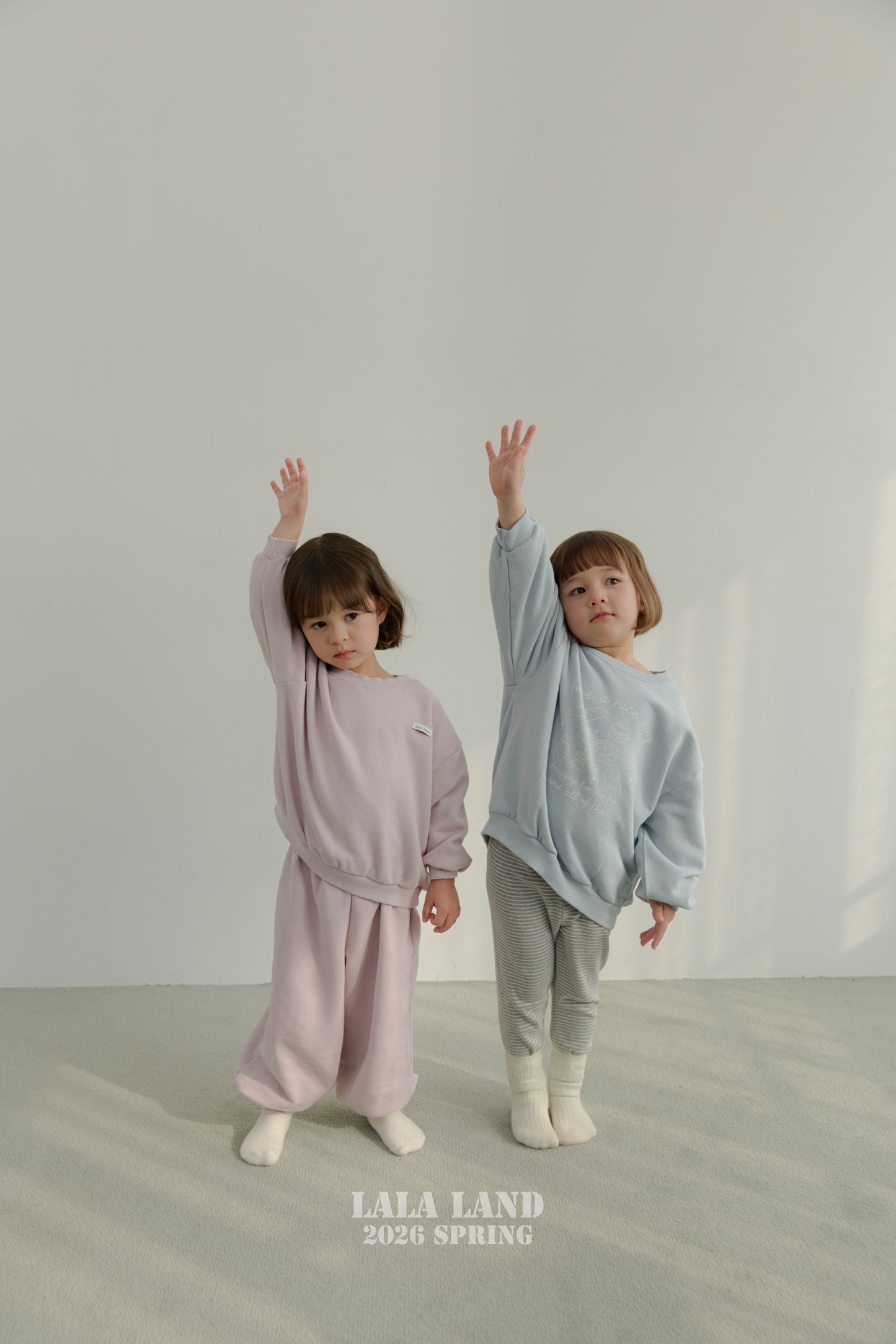 [PRE-ORDER] Bread Sweatshirts