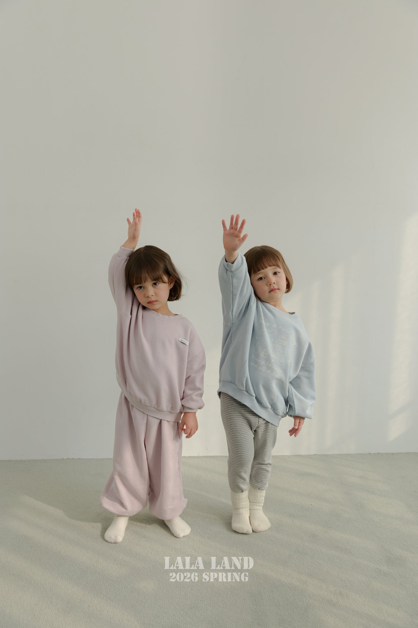 [PRE-ORDER] Bread Sweatshirts