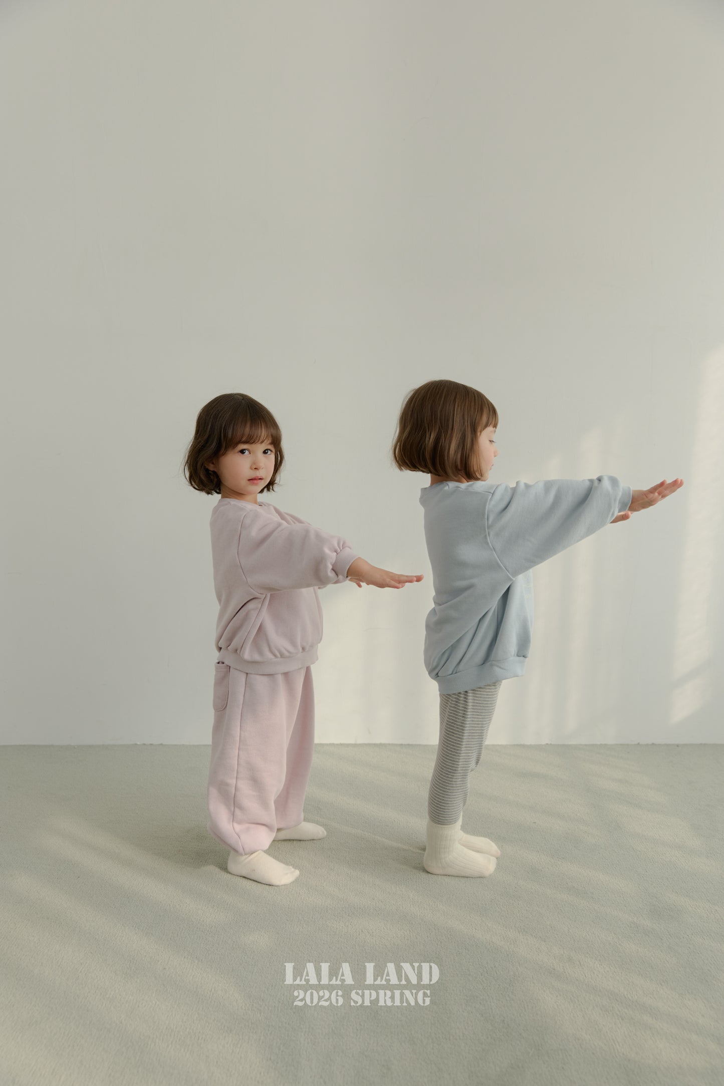 [PRE-ORDER] Bread Sweatshirts