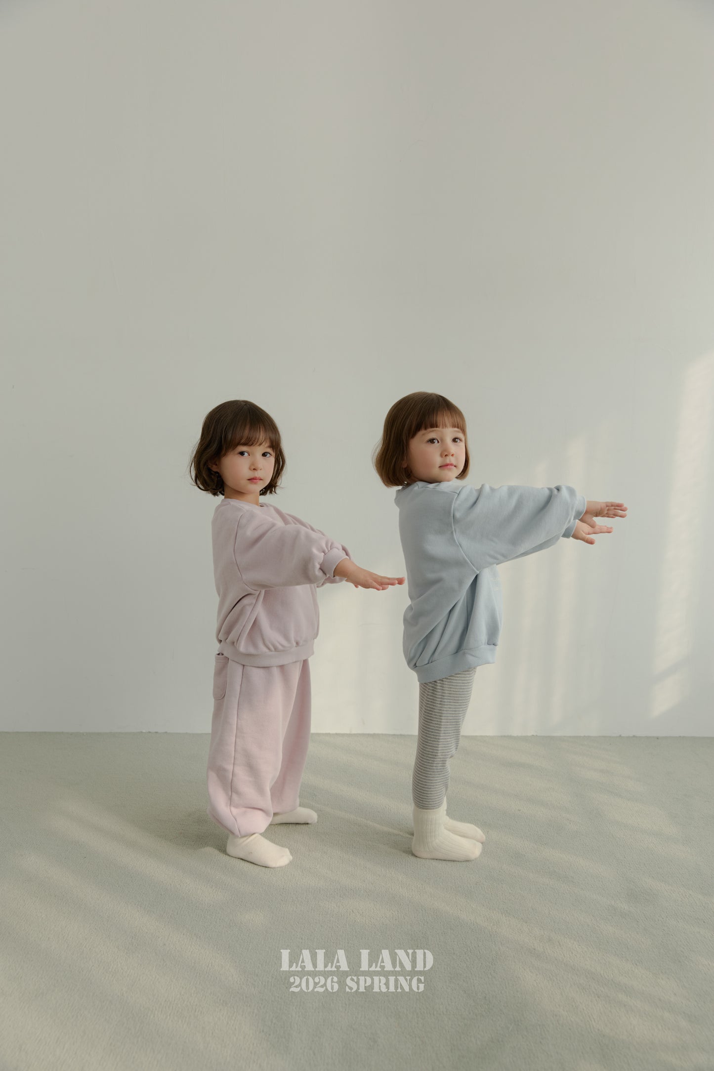 [PRE-ORDER] Bread Sweatshirts