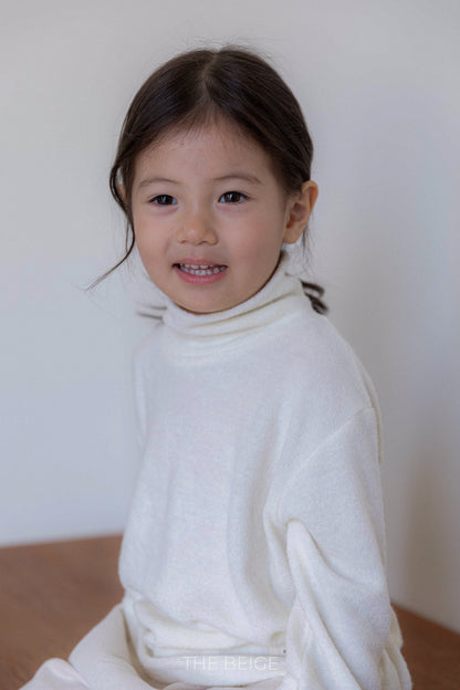 [PRE-ORDER] Winter Turtleneck T-Shirts