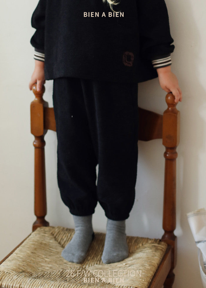 [PRE-ORDER] Kong Kong Jogger Pants