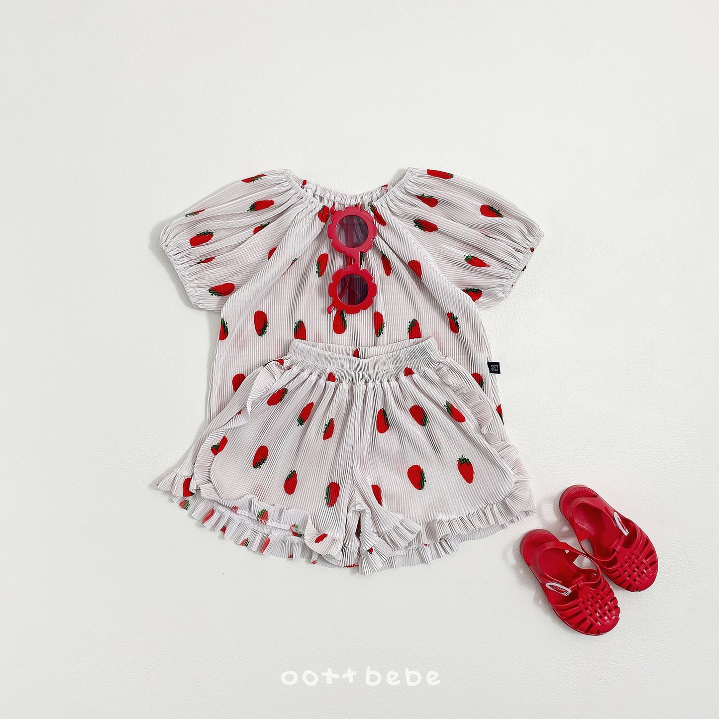 [PRE-ORDER] Sweet Berry Pleats Top Bottom Set