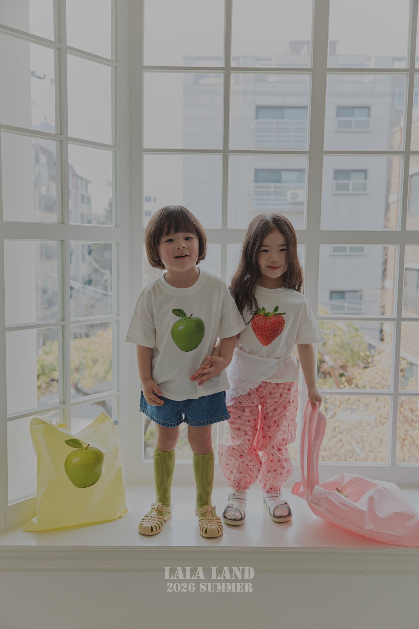 [PRE-ORDER] Berry Apple T-Shirts (Mom & Dad Couple)