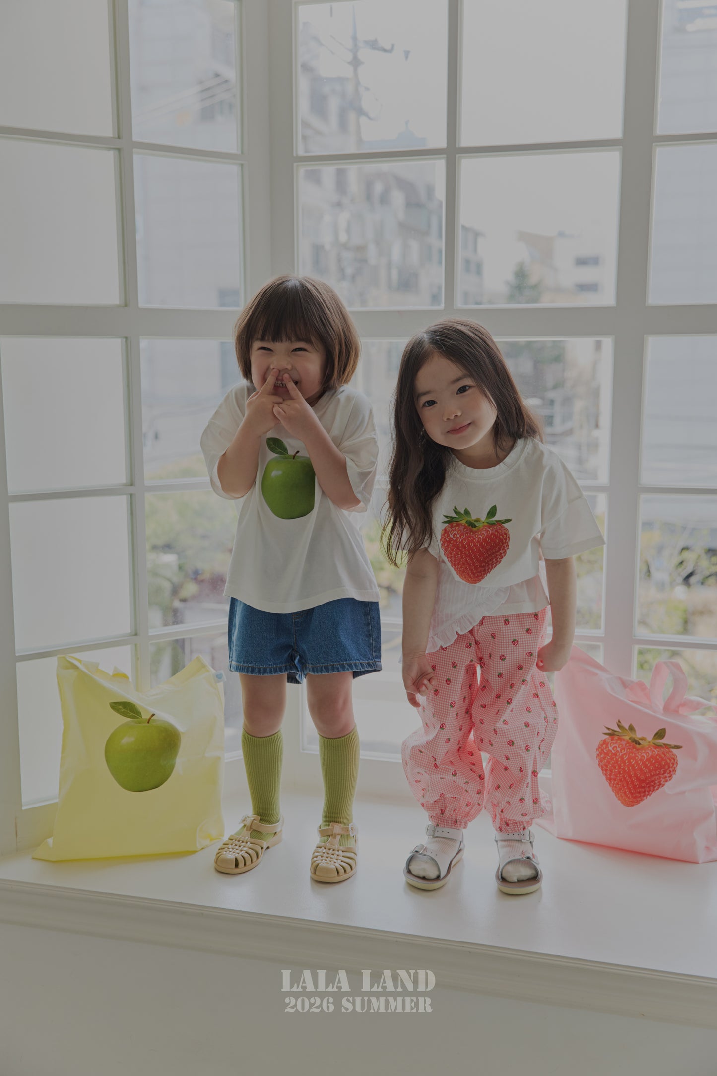 [PRE-ORDER] Berry Apple T-Shirts (Mom & Dad Couple)