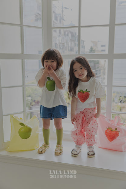 [PRE-ORDER] Berry Apple T-Shirts (Mom & Dad Couple)