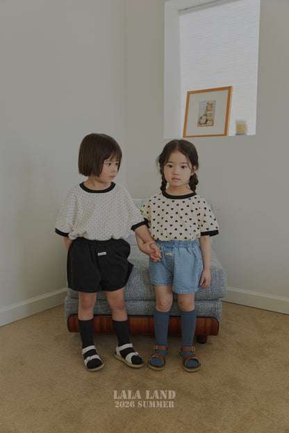 [PRE-ORDER] Heart Dot T-Shirts