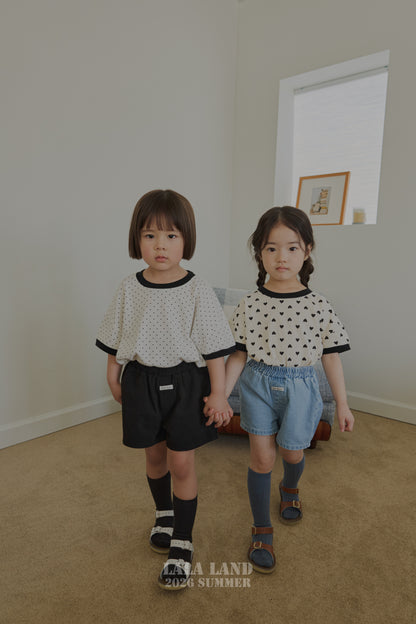 [PRE-ORDER] Heart Dot T-Shirts