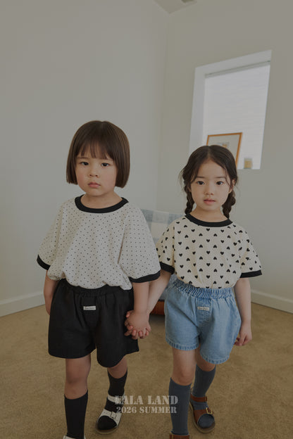 [PRE-ORDER] Heart Dot T-Shirts