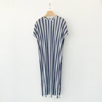 [PRE-ORDER] Twinkle Pleats Dress (Mom Couple)