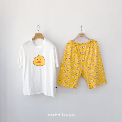 [PRE-ORDER] Happy Friends T-Shirts (Mom&Dad Couple)