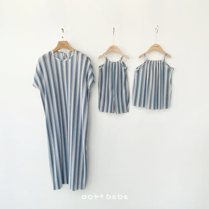 [PRE-ORDER] Twinkle Pleats Dress (Mom Couple)