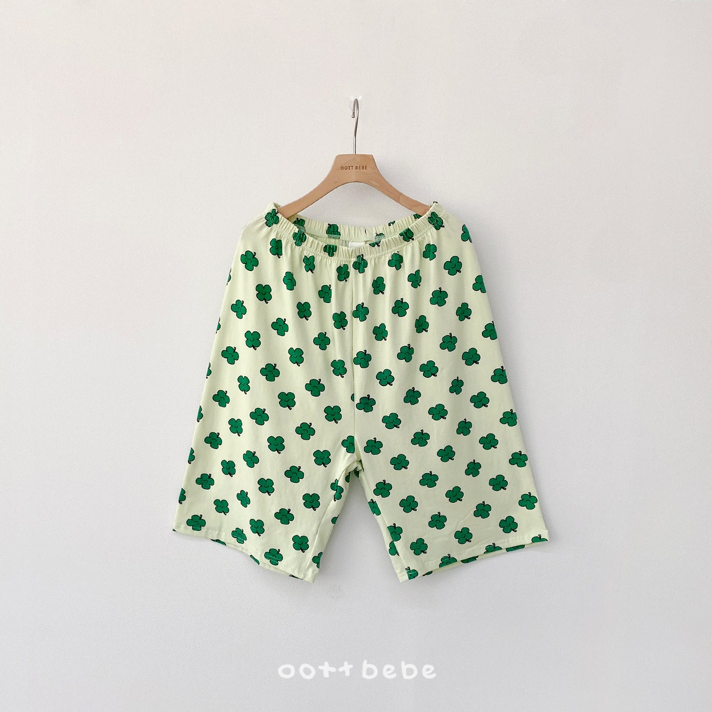 [PRE-ORDER] Happy Friends Pants (Mom Couple)