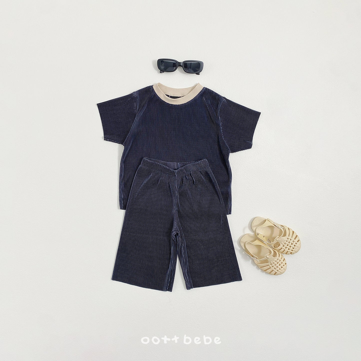[PRE-ORDER] Barbie Pleats Top Bottom Set (Mom Couple)