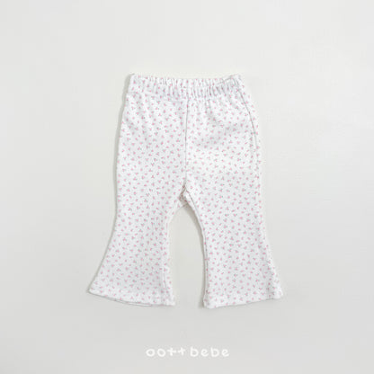 [PRE-ORDER] Lovely Eyelet Top Bottom Set