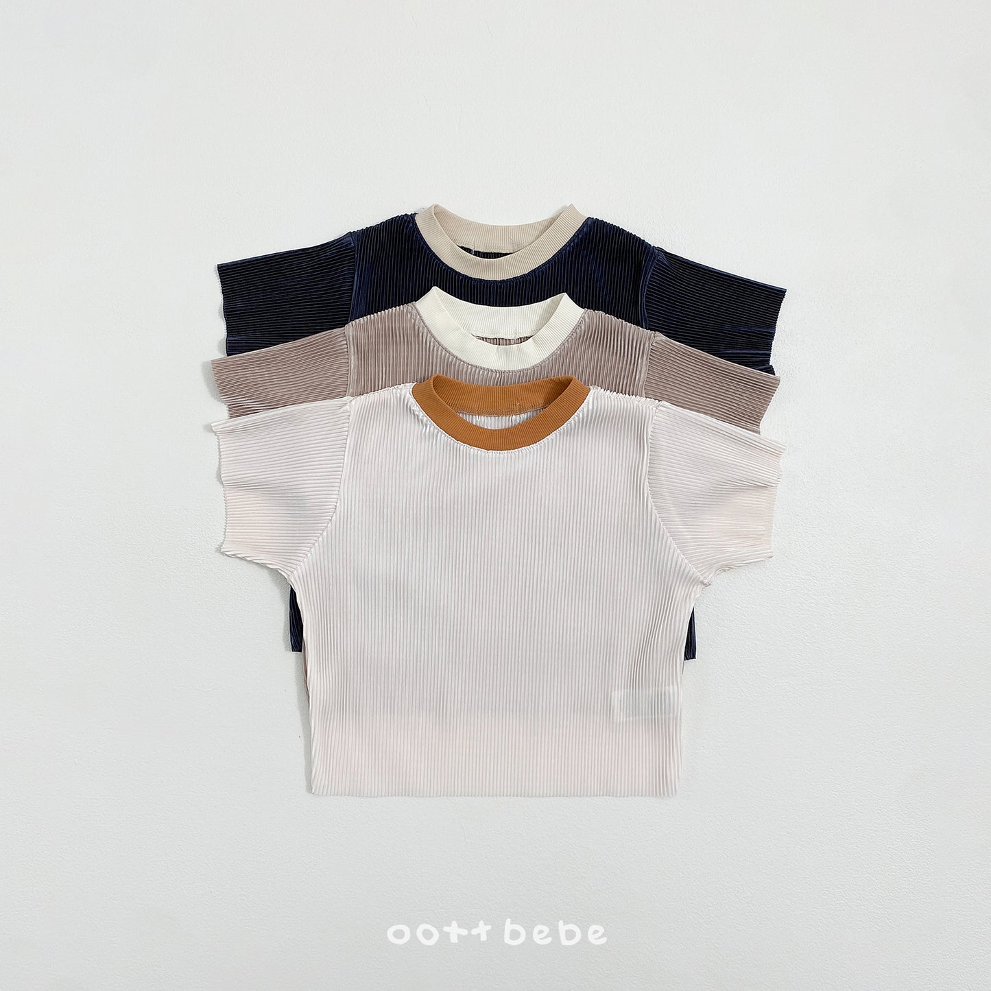 [PRE-ORDER] Barbie Pleats Top Bottom Set (Mom Couple)