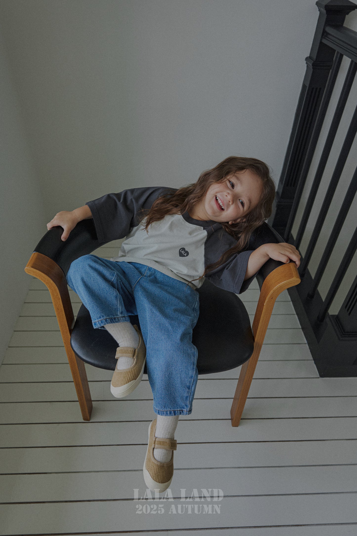 [PRE-ORDER] Heart Raglan T-Shirts