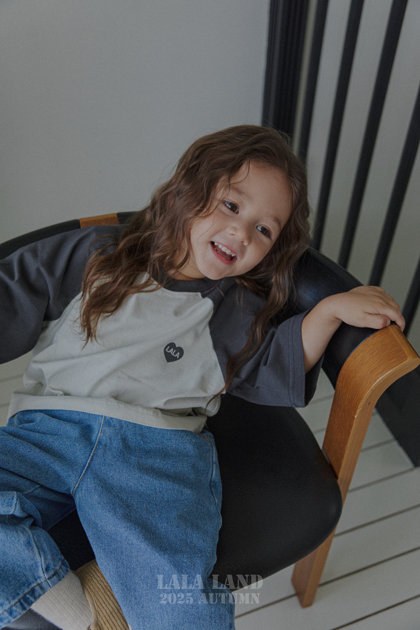 [PRE-ORDER] Heart Raglan T-Shirts