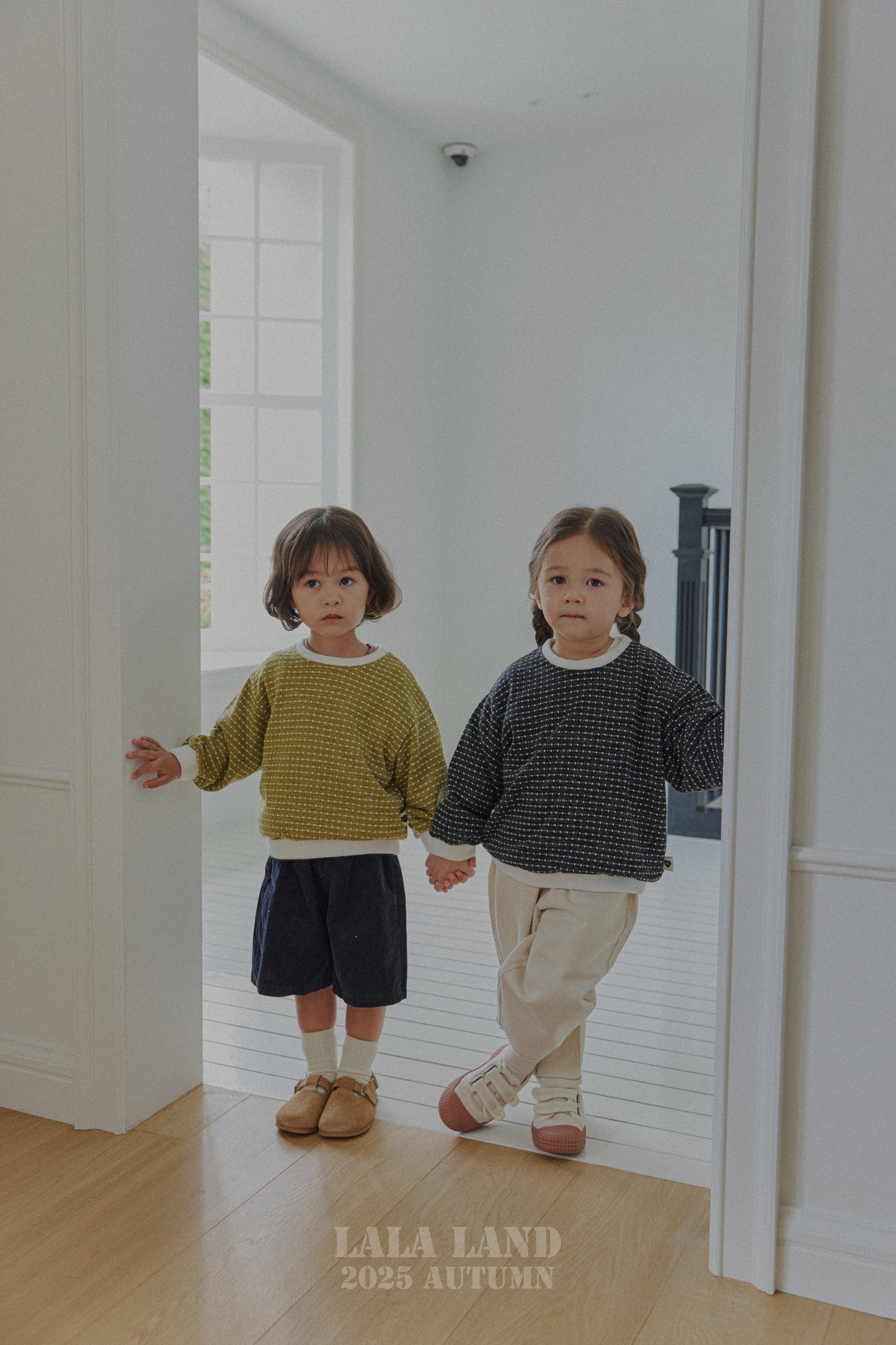 [PRE-ORDER] Dot Dot Knit Sweatshirts
