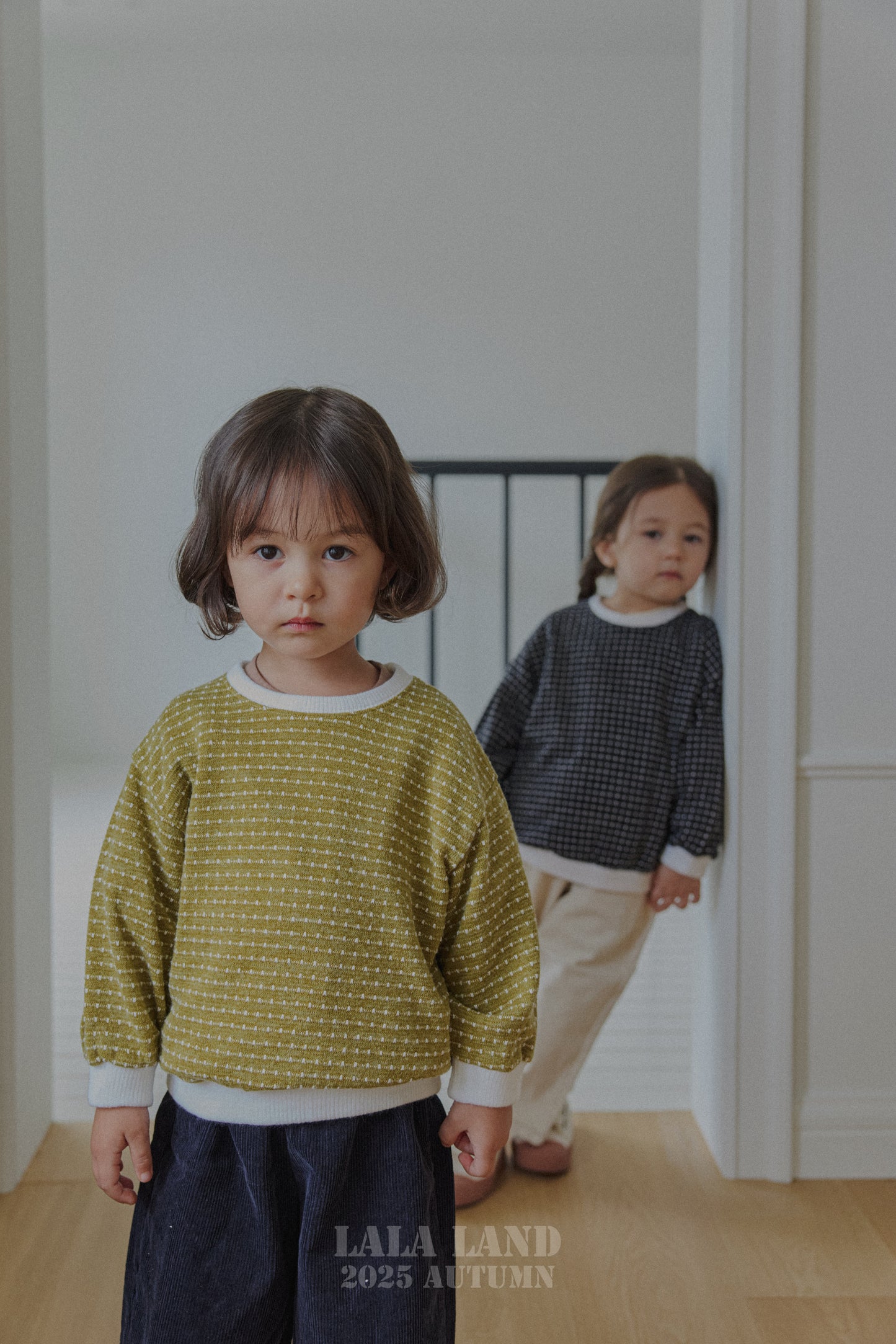 [PRE-ORDER] Dot Dot Knit Sweatshirts