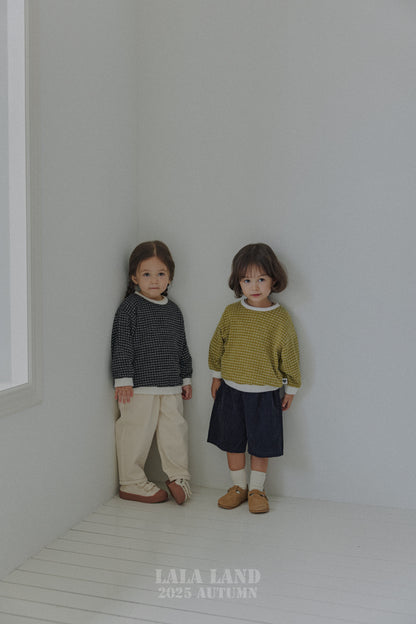[PRE-ORDER] Corduroy Bermuda Pants