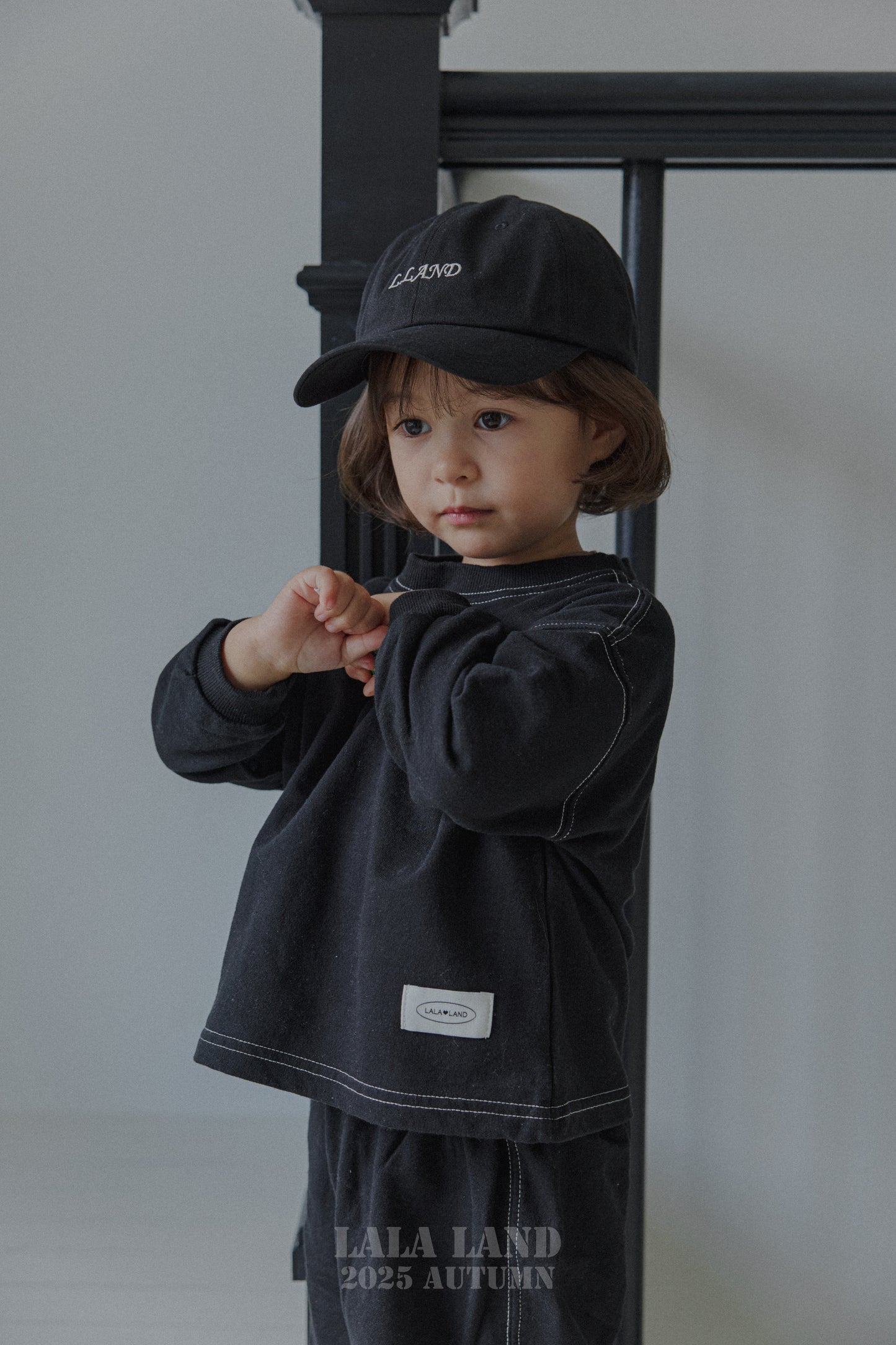 [PRE-ORDER] White&Black Sweatshirts