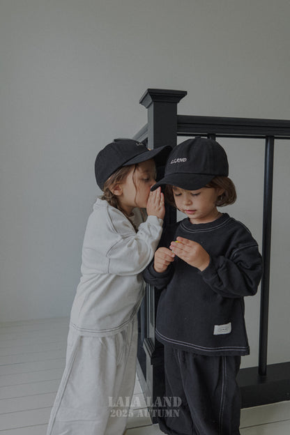 [PRE-ORDER] White&Black Sweatshirts