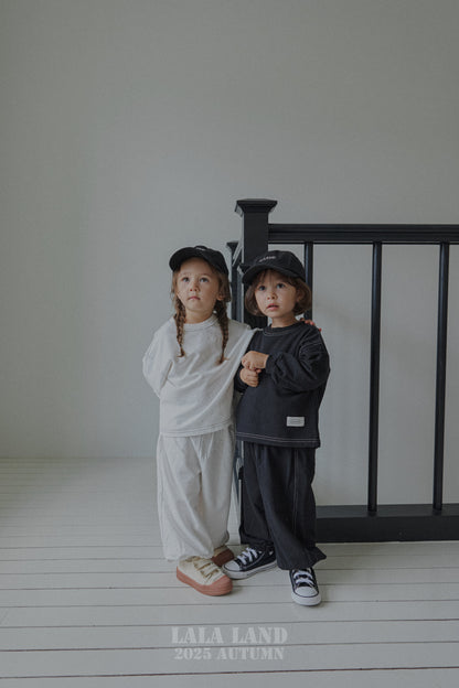 [PRE-ORDER] White&Black Sweatshirts