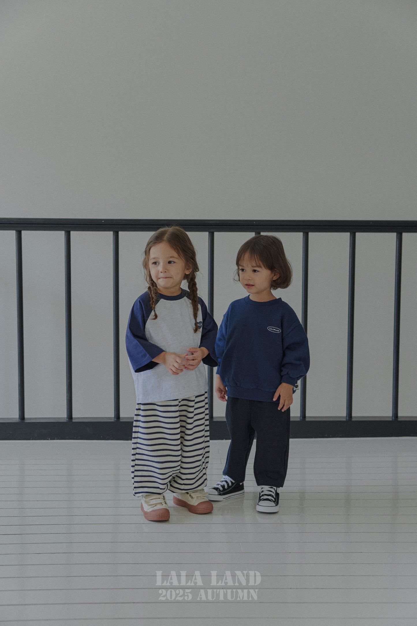[PRE-ORDER] Heart Raglan T-Shirts