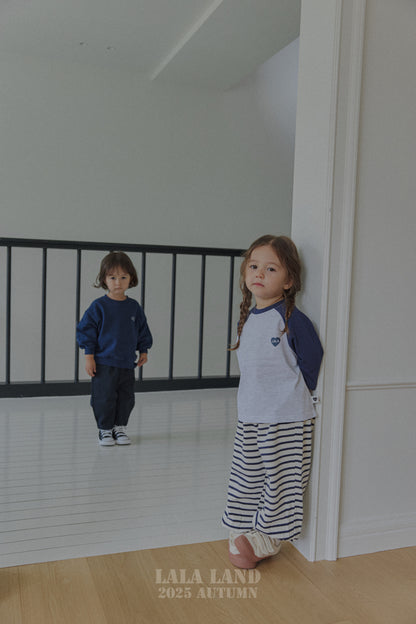 [PRE-ORDER] Heart Raglan T-Shirts