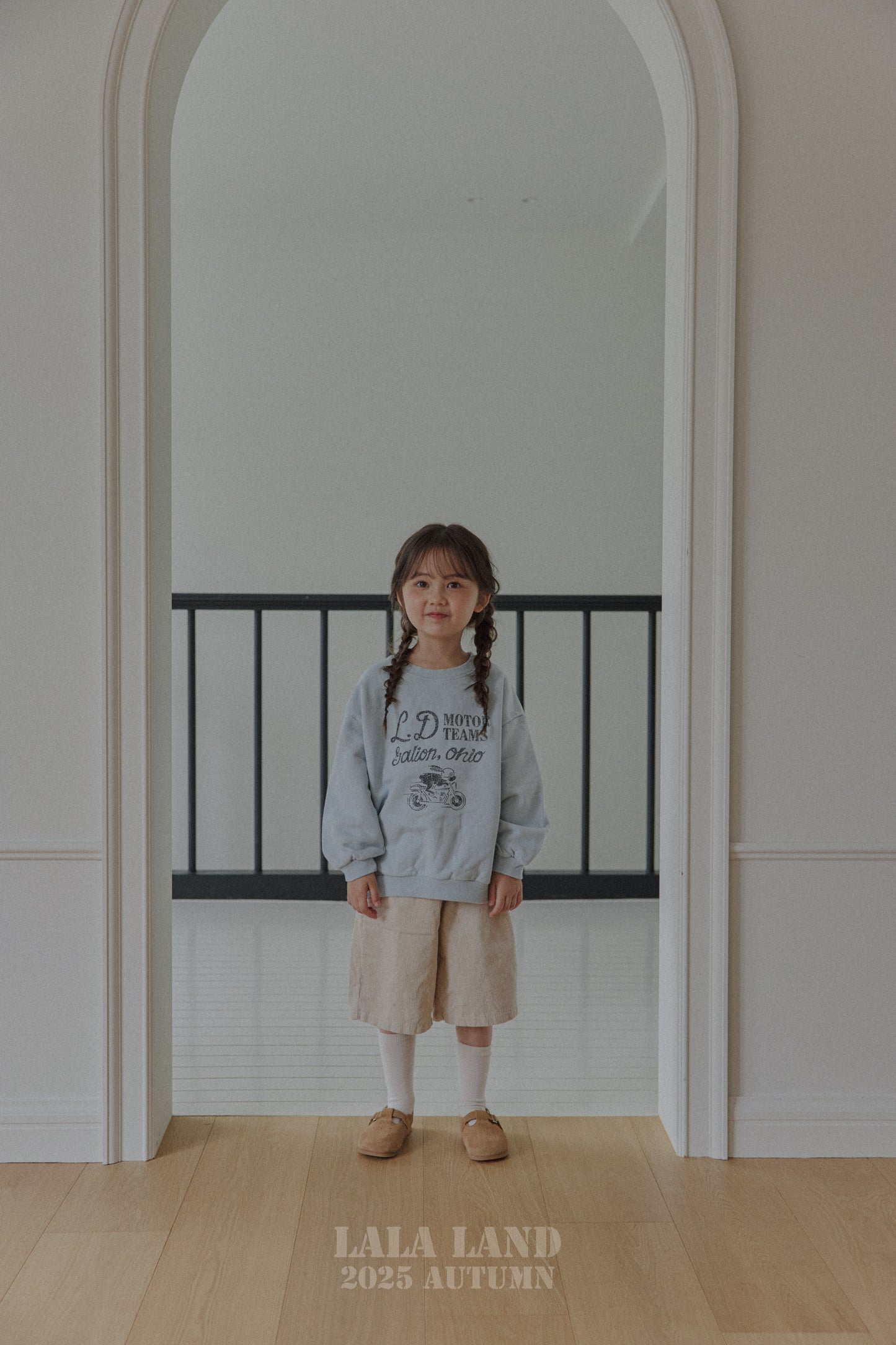[PRE-ORDER] Corduroy Bermuda Pants