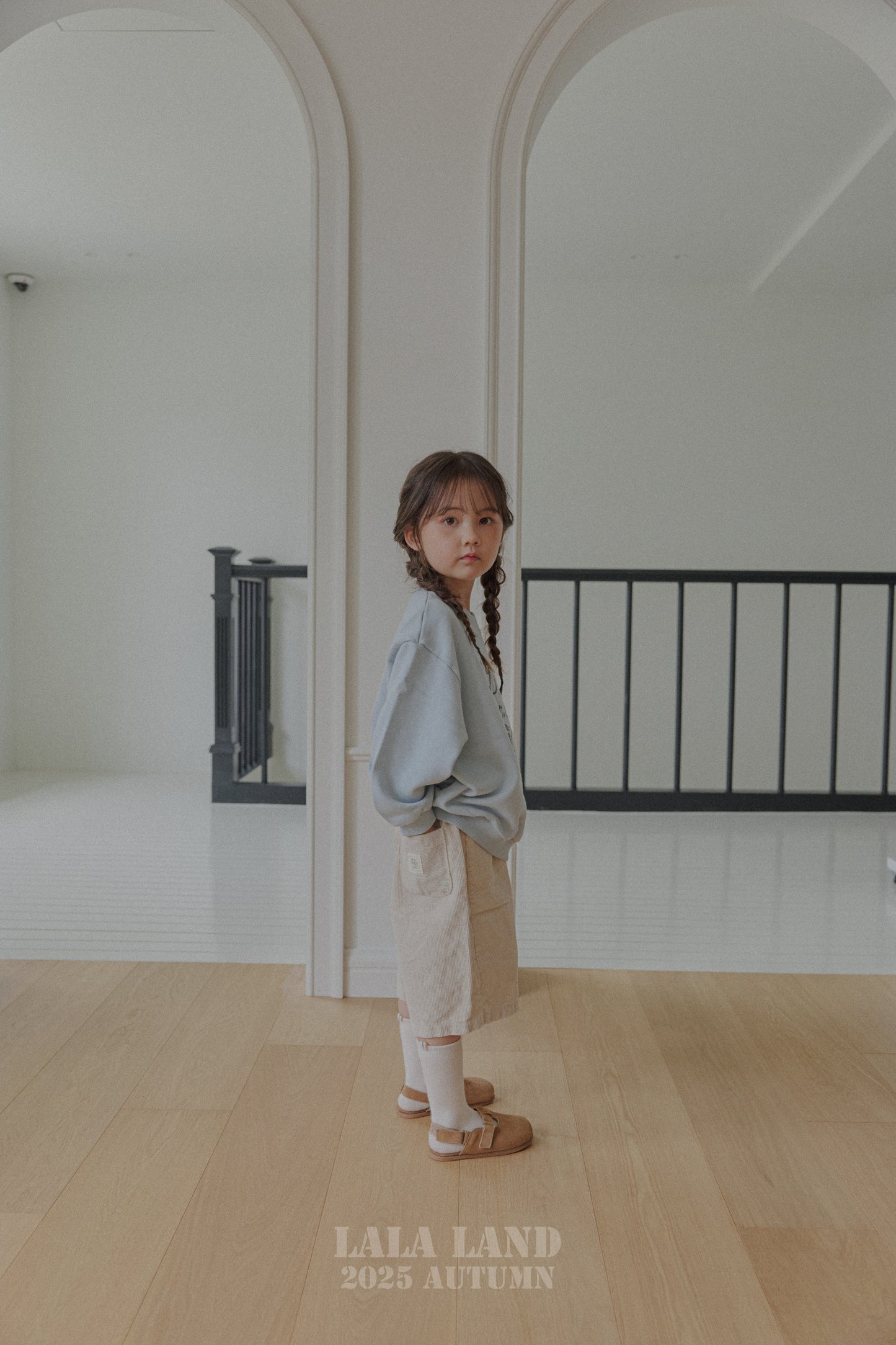 [PRE-ORDER] Corduroy Bermuda Pants