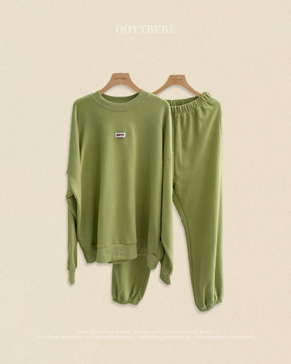 [PRE-ORDER] Loving You Top Bottom Set (Mom Couple)