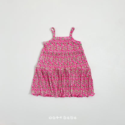 [PRE-ORDER] Daisy Pleats Dress