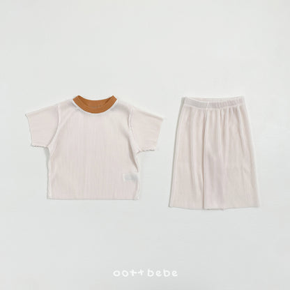[PRE-ORDER] Barbie Pleats Top Bottom Set (Mom Couple)
