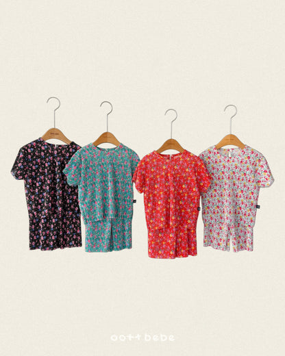 [PRE-ORDER] Flower Pleats Top Bottom Set