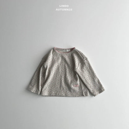 [PRE-ORDER] Small Floral Eyelet T-Shirts
