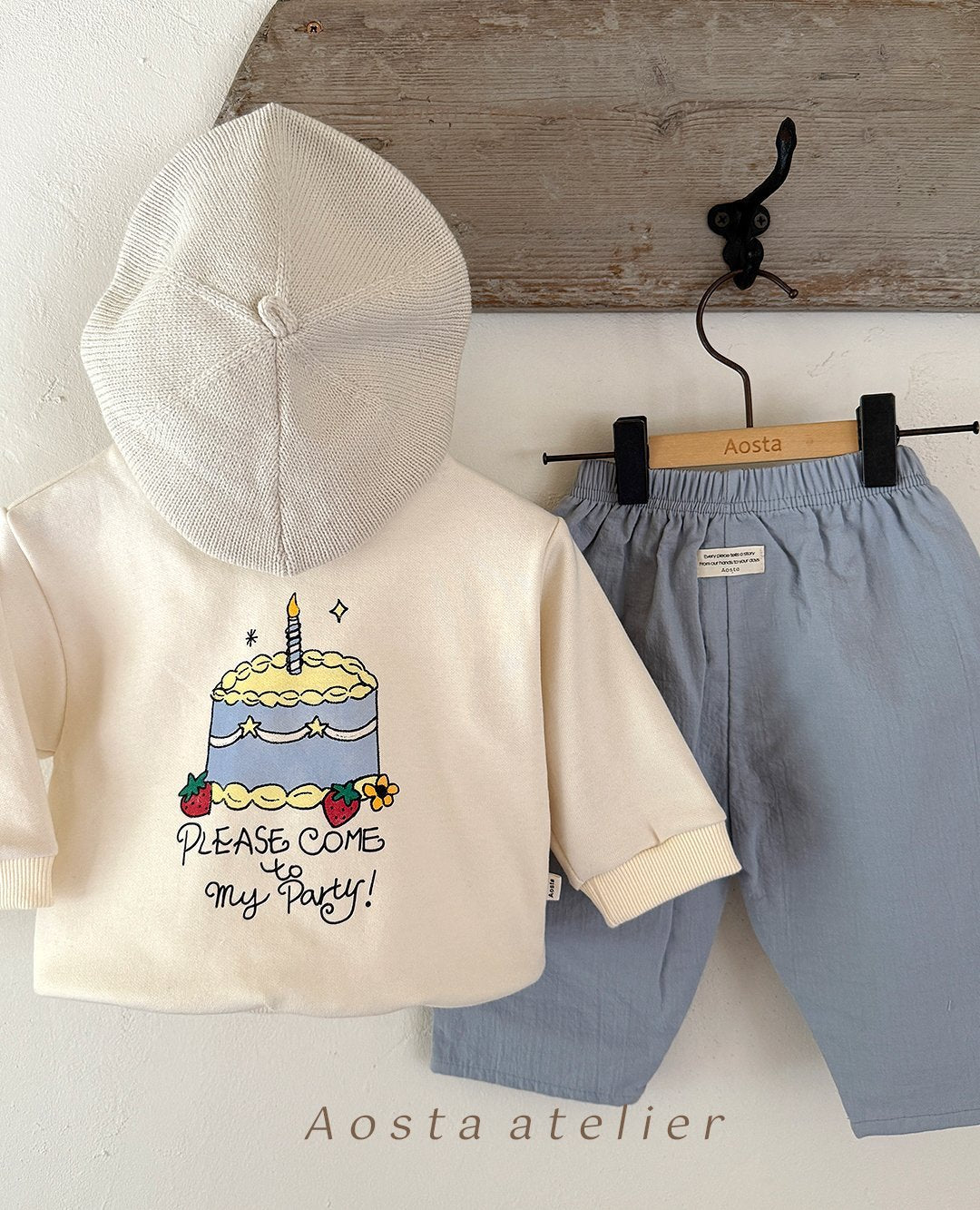 [PRE-ORDER] Cake Sweatshirts