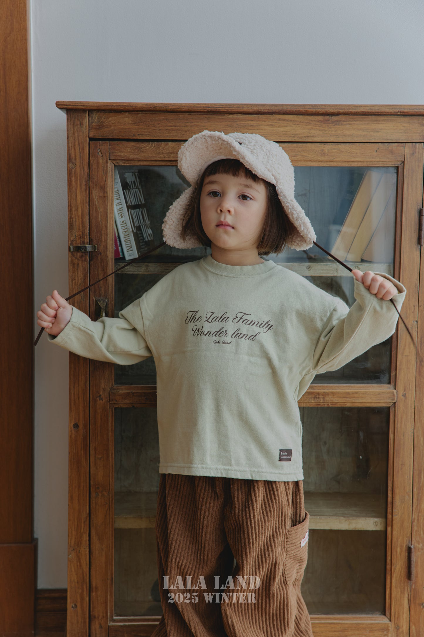 [PRE-ORDER] Lala Family T-Shirts (Mom Couple)