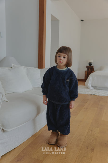 [PRE-ORDER] Sherpa Sweatshirts