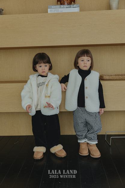 [PRE-ORDER] Check Boa Fur Pants