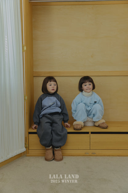 [PRE-ORDER] Every Raglan Sweatshirts