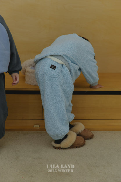 [PRE-ORDER] Sherpa Jogger Pants