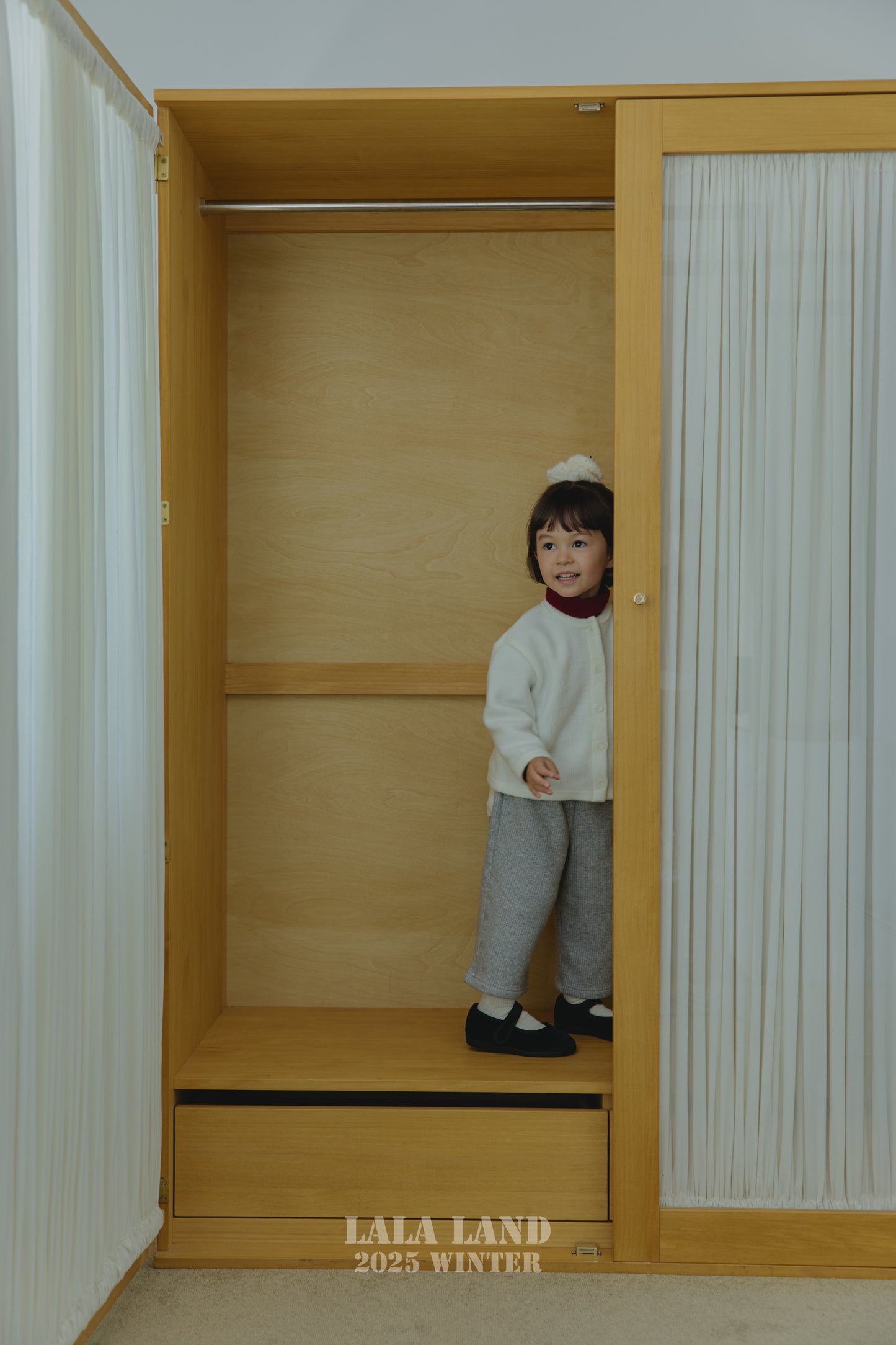 [PRE-ORDER] Pom Pom Ribbed Cardigan