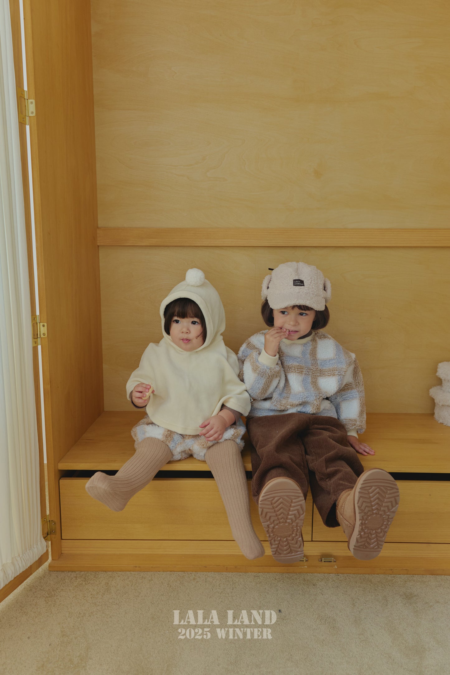 [PRE-ORDER] Velour Cape